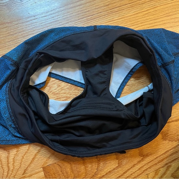 Lululemon speed short size 8 - Picture 4 of 4